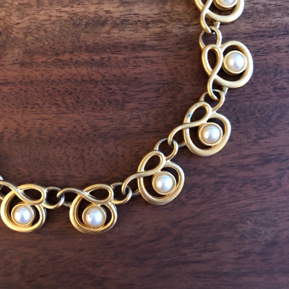 Vintage gold & pearl swirl collar necklace - Picture 2 of 7